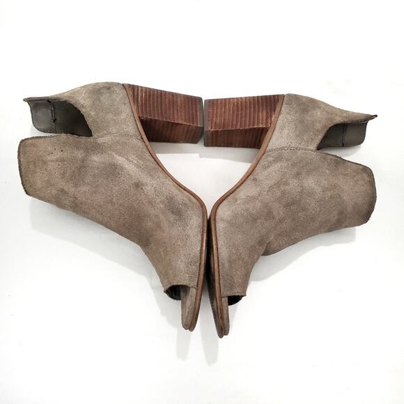 Steve Madden | Nello Taupe Suede Leather Peep Toe Heeled Booties - Picture 3 of 11
